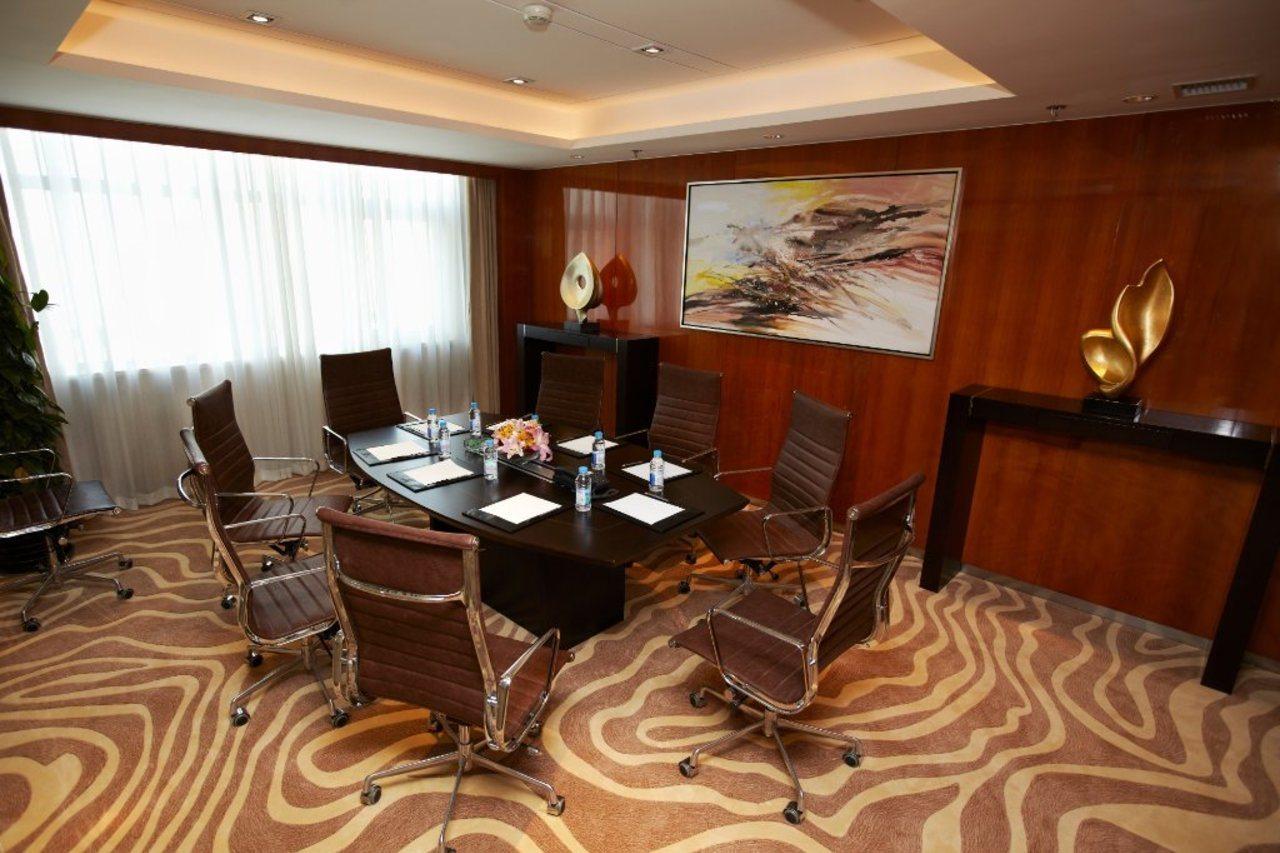 酒店 Ramada Plaza Pudong Airport - 3 Mins To Pvg Depature Floor & Check Entrance With Shuttle 4*