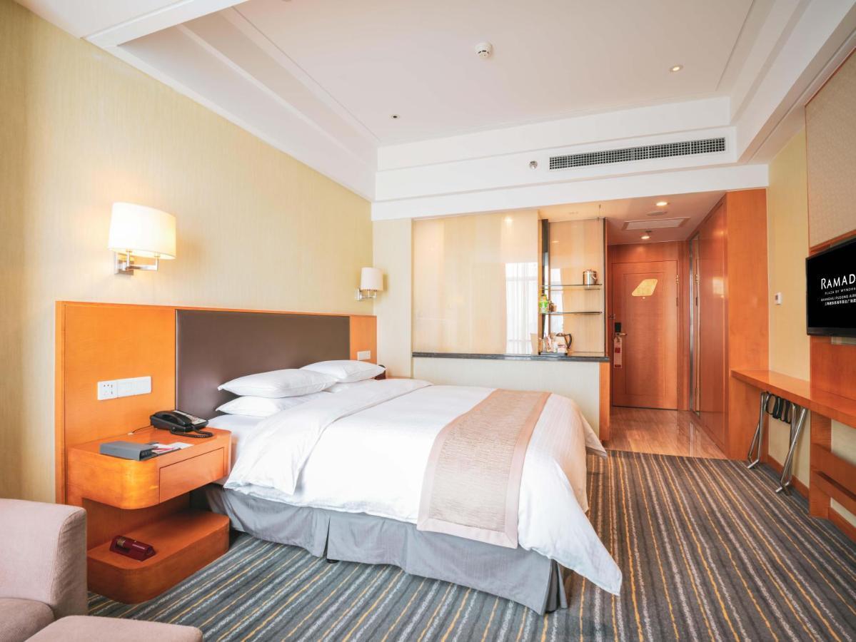 酒店 Ramada Plaza Pudong Airport - 3 Mins To Pvg Depature Floor & Check Entrance With Shuttle 上海