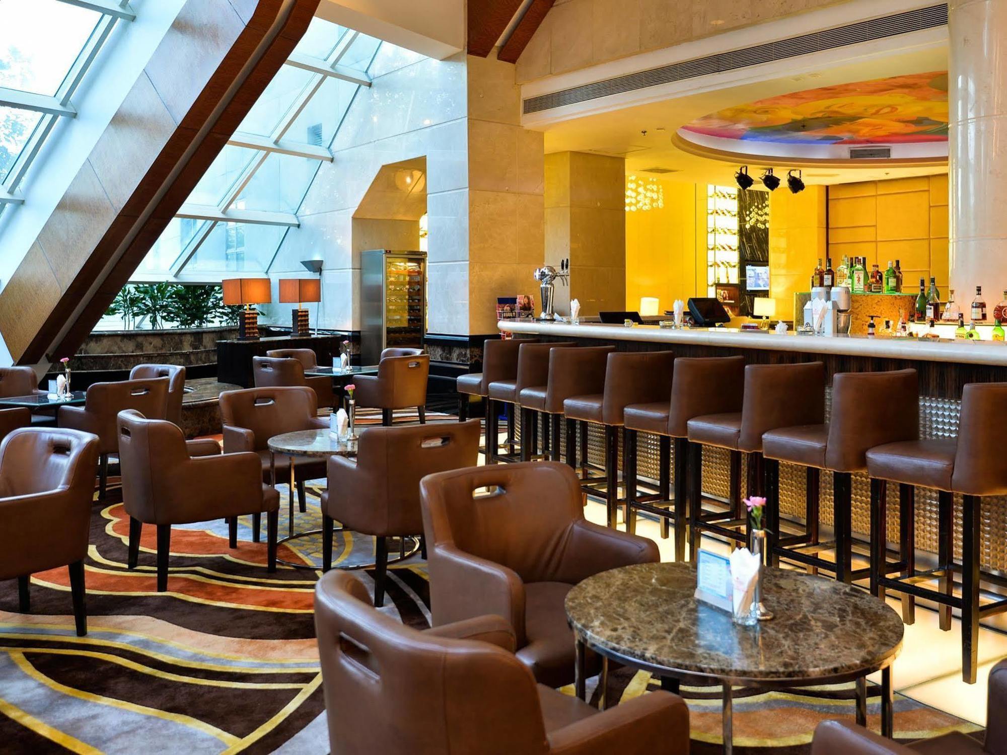 酒店 Ramada Plaza Pudong Airport - 3 Mins To Pvg Depature Floor & Check Entrance With Shuttle 4*