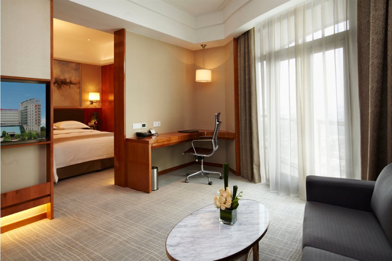 Ramada Plaza Pudong Airport - 3 Mins To Pvg Depature Floor & Check Entrance With Shuttle 4* 上海
